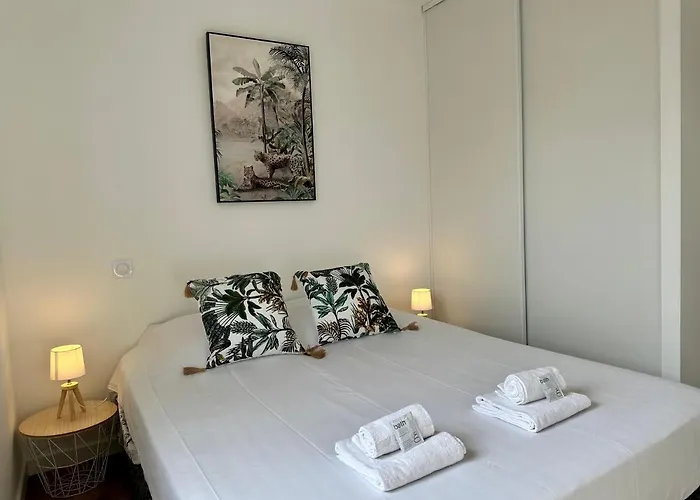 Appartement Les Arenes - Lumineux - Centre-ville